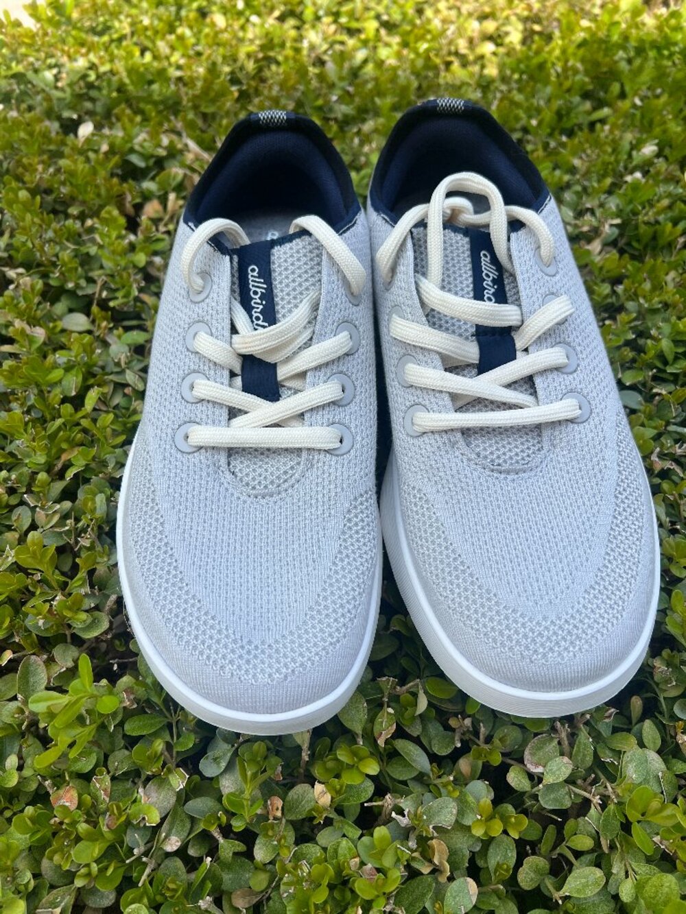 NWOT allbirds Tree Runner Go - Size 10 - Womens - Light Grey & Navy